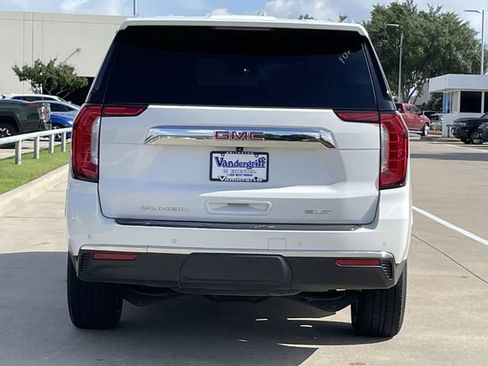 Used 2024 GMC Yukon SLT AWD/4WD image 5
