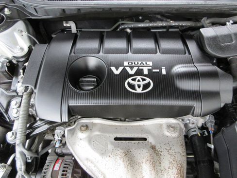 Used 2010 Toyota Camry LE FWD image 41
