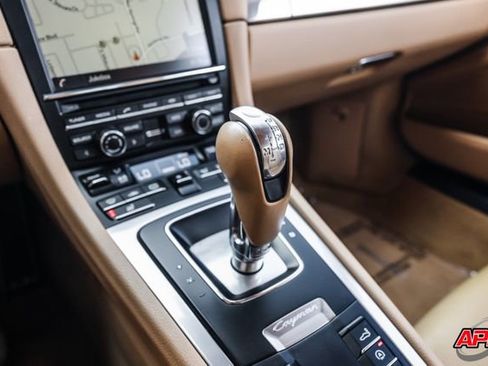 Used 2014 Porsche Cayman image 10