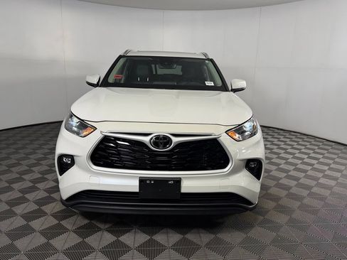 Used 2026 Toyota Highlander XLE AWD/4WD image 3