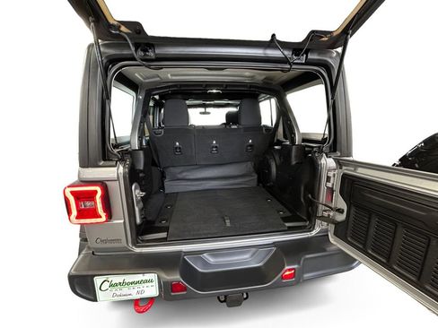 Used 2018 Jeep Wrangler Unlimited Rubicon AWD/4WD image 19