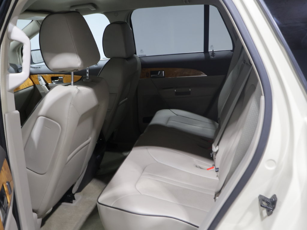 Used 2015 Lincoln MKX AWD w/ Equipment Group 101A image 19
