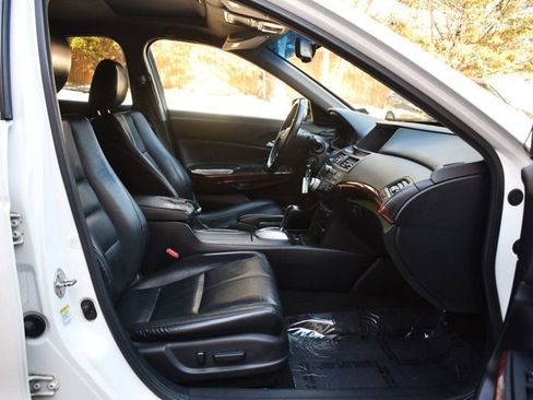 Used 2011 Honda Crosstour EX-L image 22