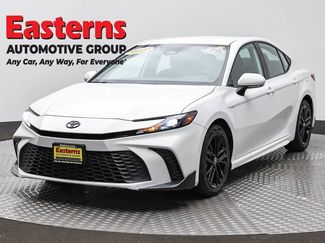 Used 2025 Toyota Camry SE w/ Convenience Package video 1