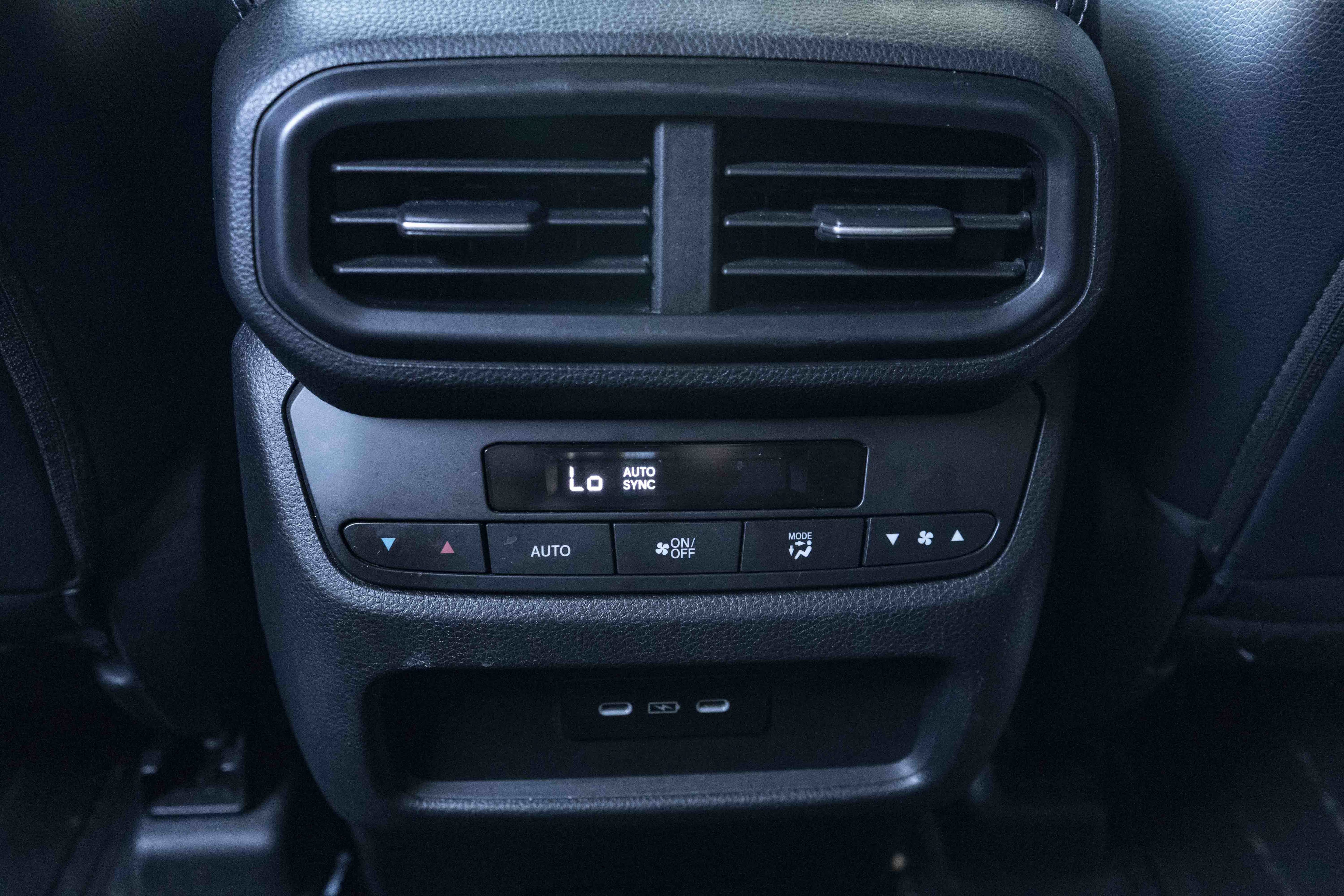 Used 2025 Honda Pilot Touring image 40
