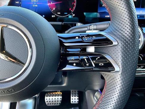 Used 2025 Mercedes-Benz GLA 250 image 21