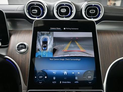 Used 2026 Mercedes-Benz GLC 300 GLC 300 image 12