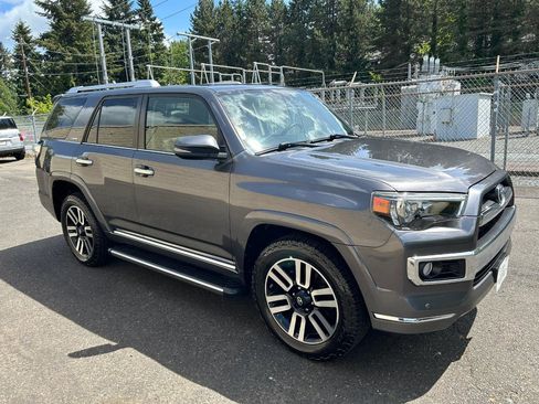 Used 2016 Toyota 4Runner Limited AWD/4WD image 3