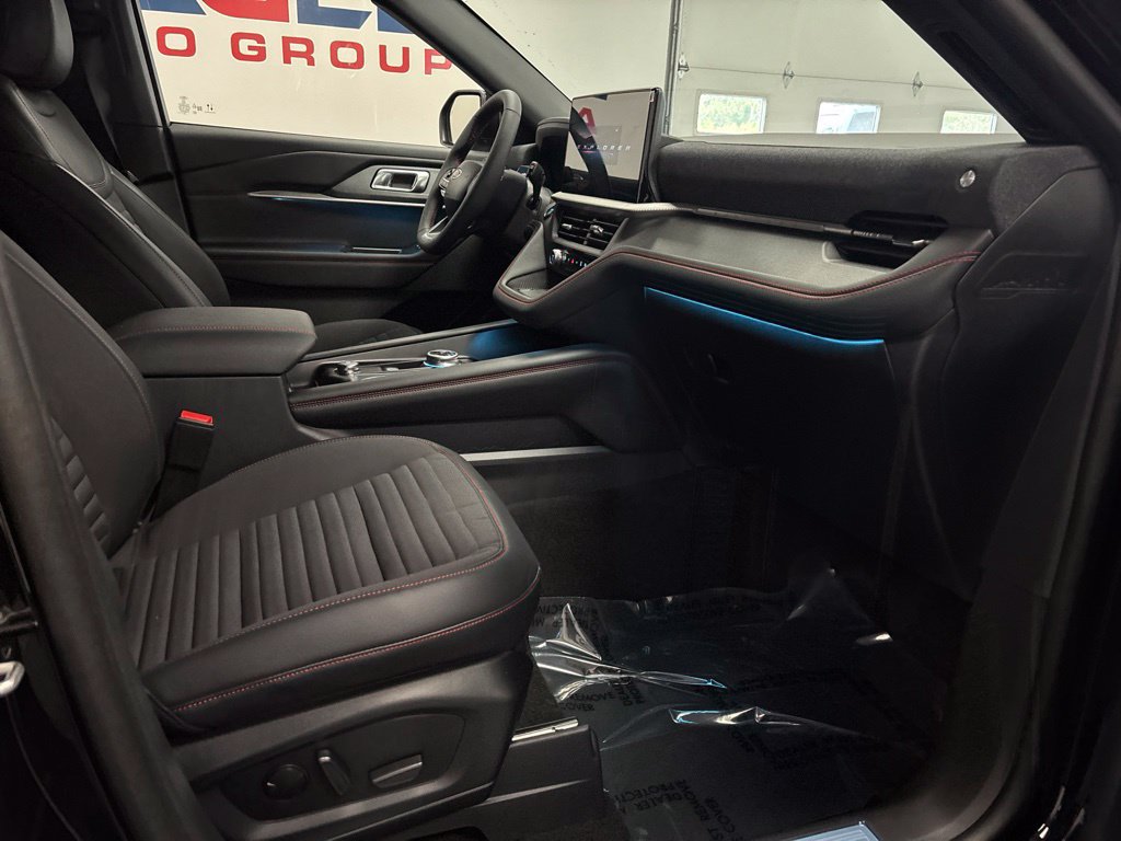 New 2026 Ford Explorer ST-Line w/ ST-Line Street Pack AWD/4WD image 32