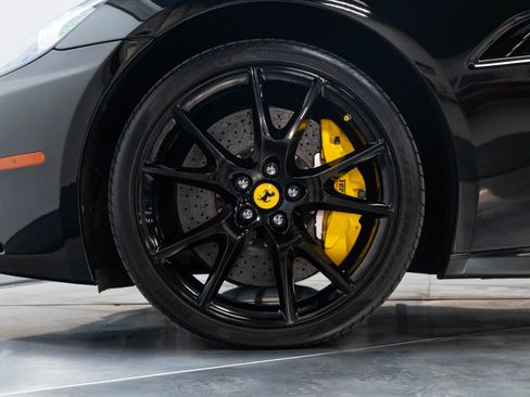 Used 2013 Ferrari 458 Spider RWD image 38
