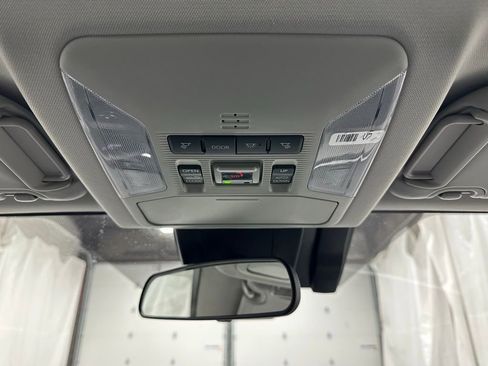 Used 2025 Toyota RAV4 XLE Premium image 38