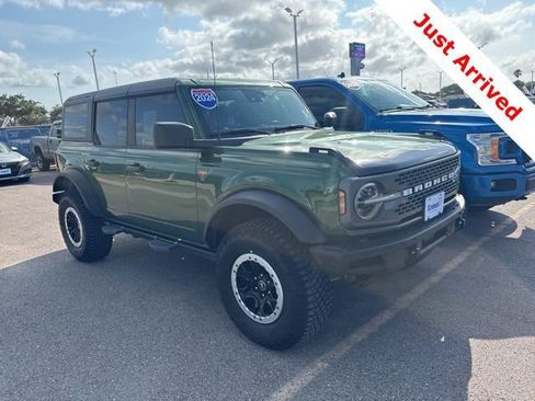 Used 2024 Ford Bronco Badlands w/ Sasquatch Package AWD/4WD image 5