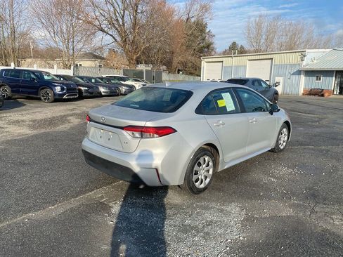 Used 2024 Toyota Corolla LE image 5