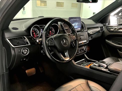 Used 2018 Mercedes-Benz GLS 450 4MATIC image 2