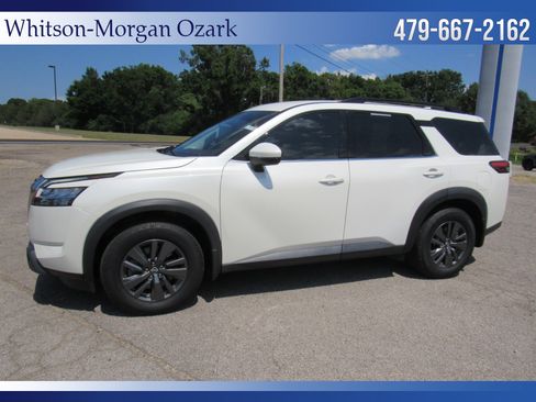 Used 2022 Nissan Pathfinder SV FWD image 5
