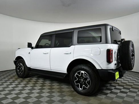 Used 2025 Ford Bronco Outer Banks image 14