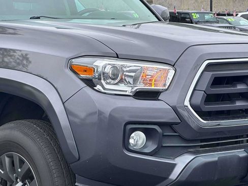 Used 2023 Toyota Tacoma SR5 AWD/4WD image 9