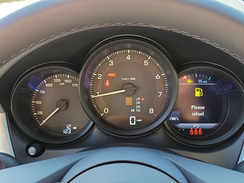 New 2026 Porsche Macan image 35