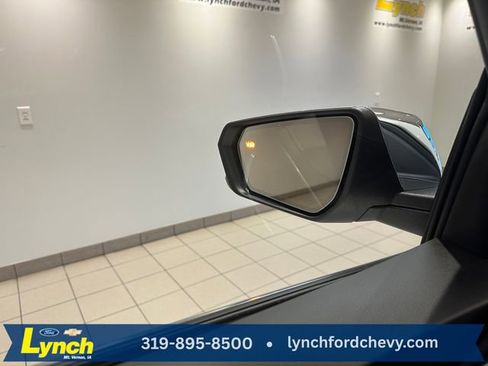 Used 2018 Chevrolet Equinox Premier image 18