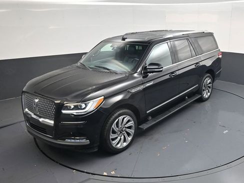 Used 2024 Lincoln Navigator L 4WD image 49