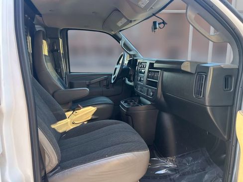 Used 2024 Chevrolet Express 2500 w/ Driver Convenience Package image 17