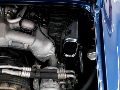 Used 1997 Porsche 911 Carrera RWD image 87