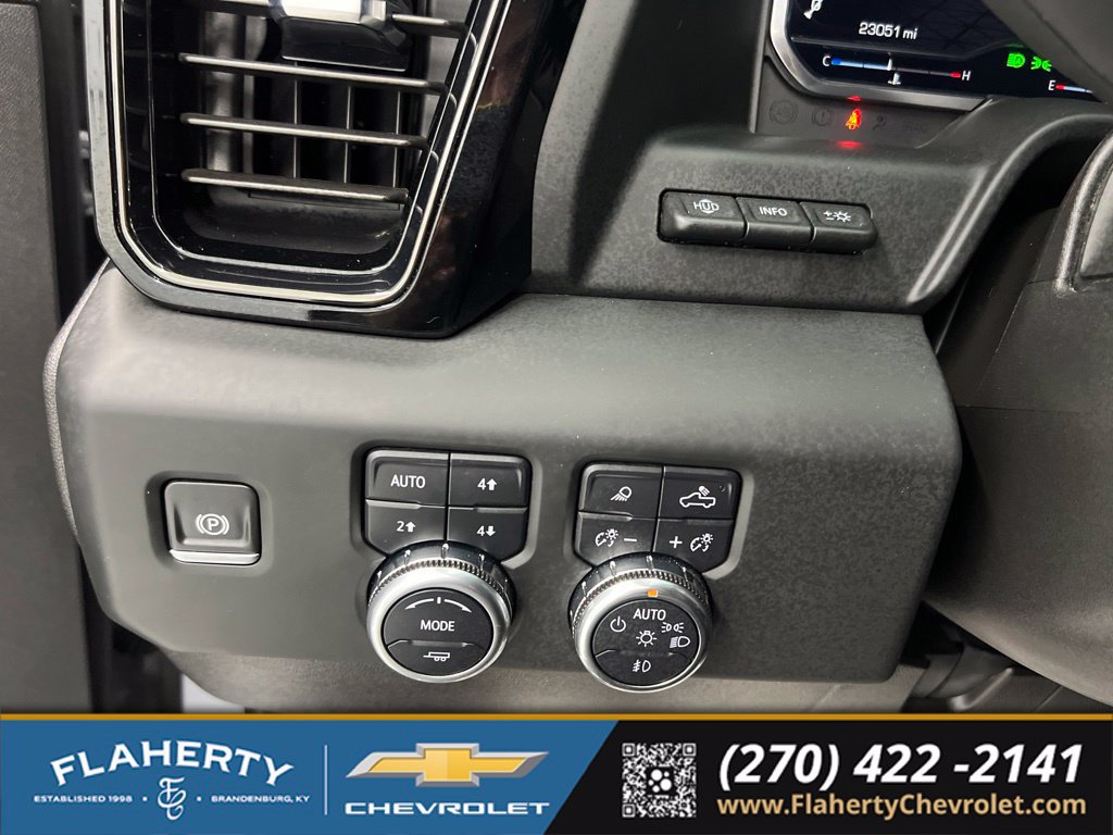 Used 2024 GMC Sierra 3500 AT4 w/ AT4 Premium Plus Package AWD/4WD image 25