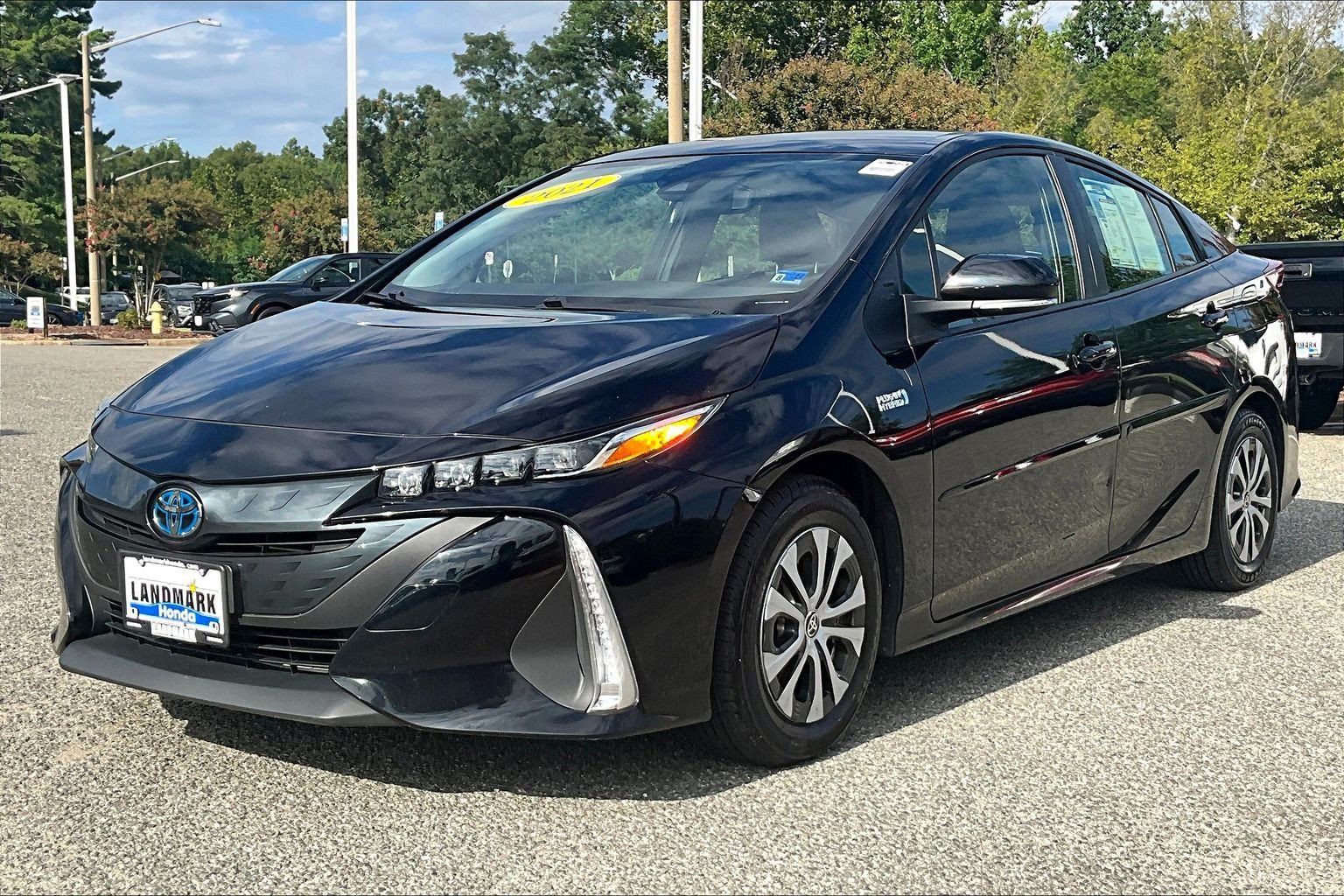 Used 2021 Toyota Prius Prime LE w/ Carpet Mat Package (TMS) FWD image 1