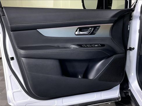 Certified 2025 Nissan Murano SL image 24