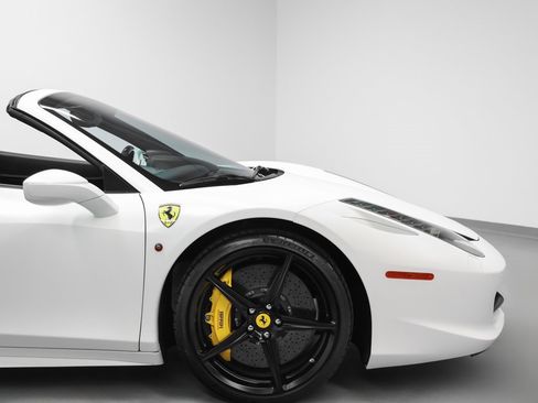 Certified 2015 Ferrari 458 Spider image 12