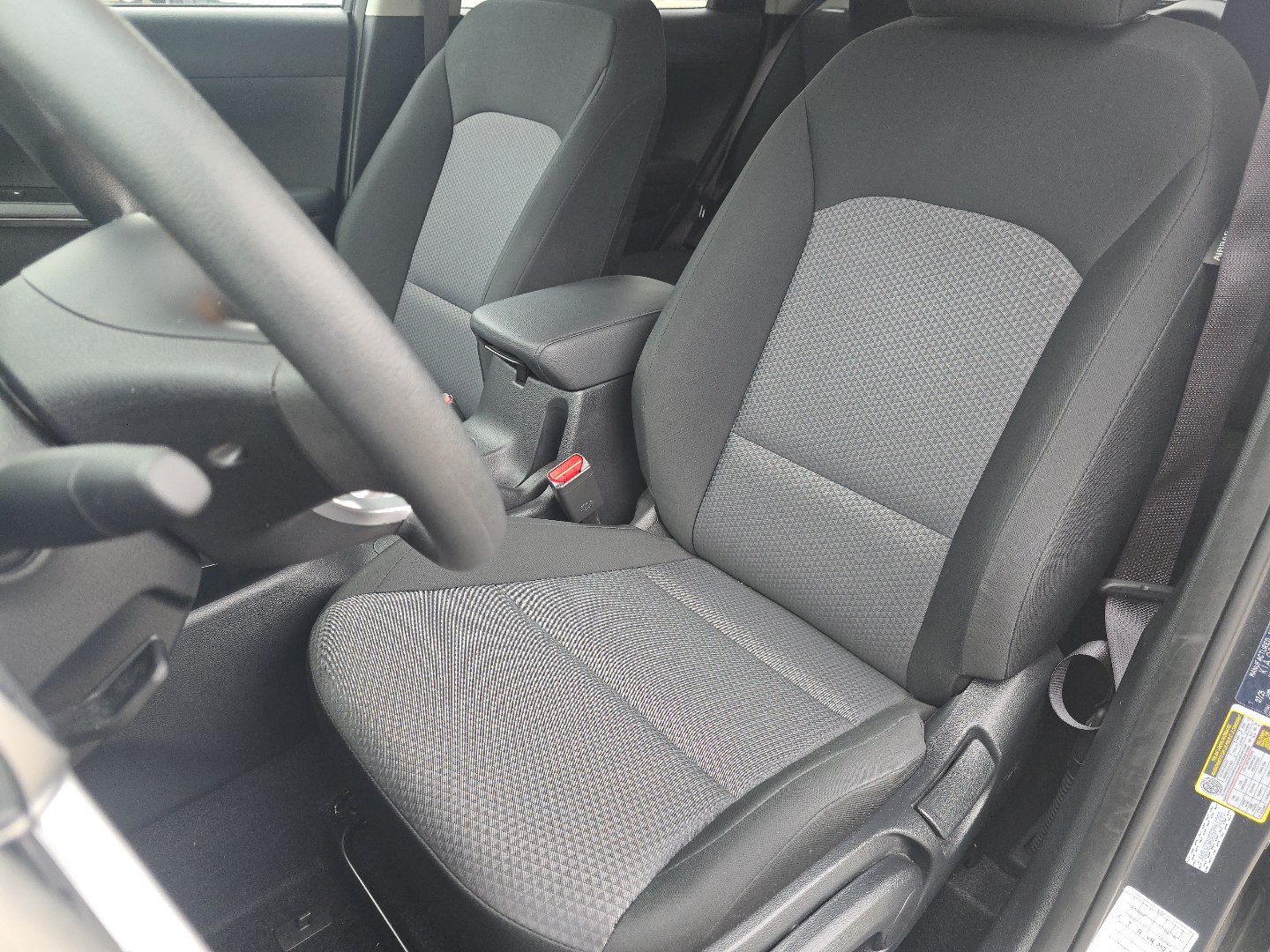 Used 2025 Kia Soul LX w/ LX Technology Package FWD image 21