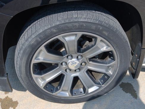 Used 2016 Chevrolet Suburban LTZ AWD/4WD image 11