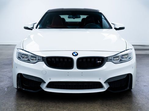 Used 2015 BMW M4 Coupe image 2