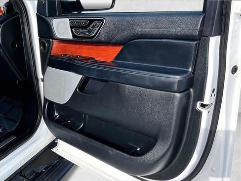 Used 2020 Lincoln Navigator Reserve w/ Equipment Group 208A Reserve image 19