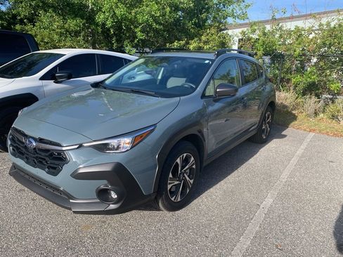 Used 2025 Subaru Crosstrek 2.0i Premium image 2