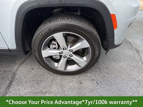 Certified 2025 Jeep Grand Cherokee L Limited w/ Luxury Tech Group II image 12