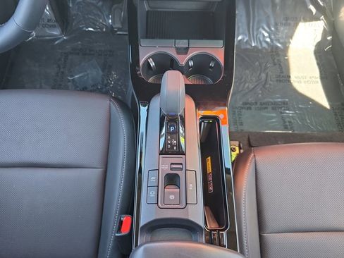 Certified 2025 Toyota Prius XLE image 17