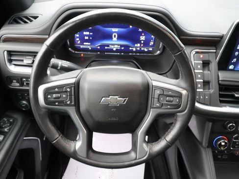 Used 2022 Chevrolet Tahoe Z71 w/ Luxury Package image 16