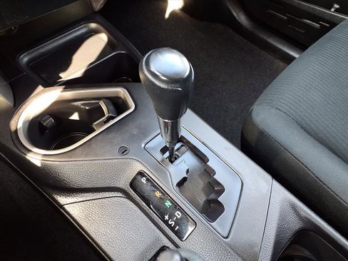 Used 2017 Toyota RAV4 LE image 14