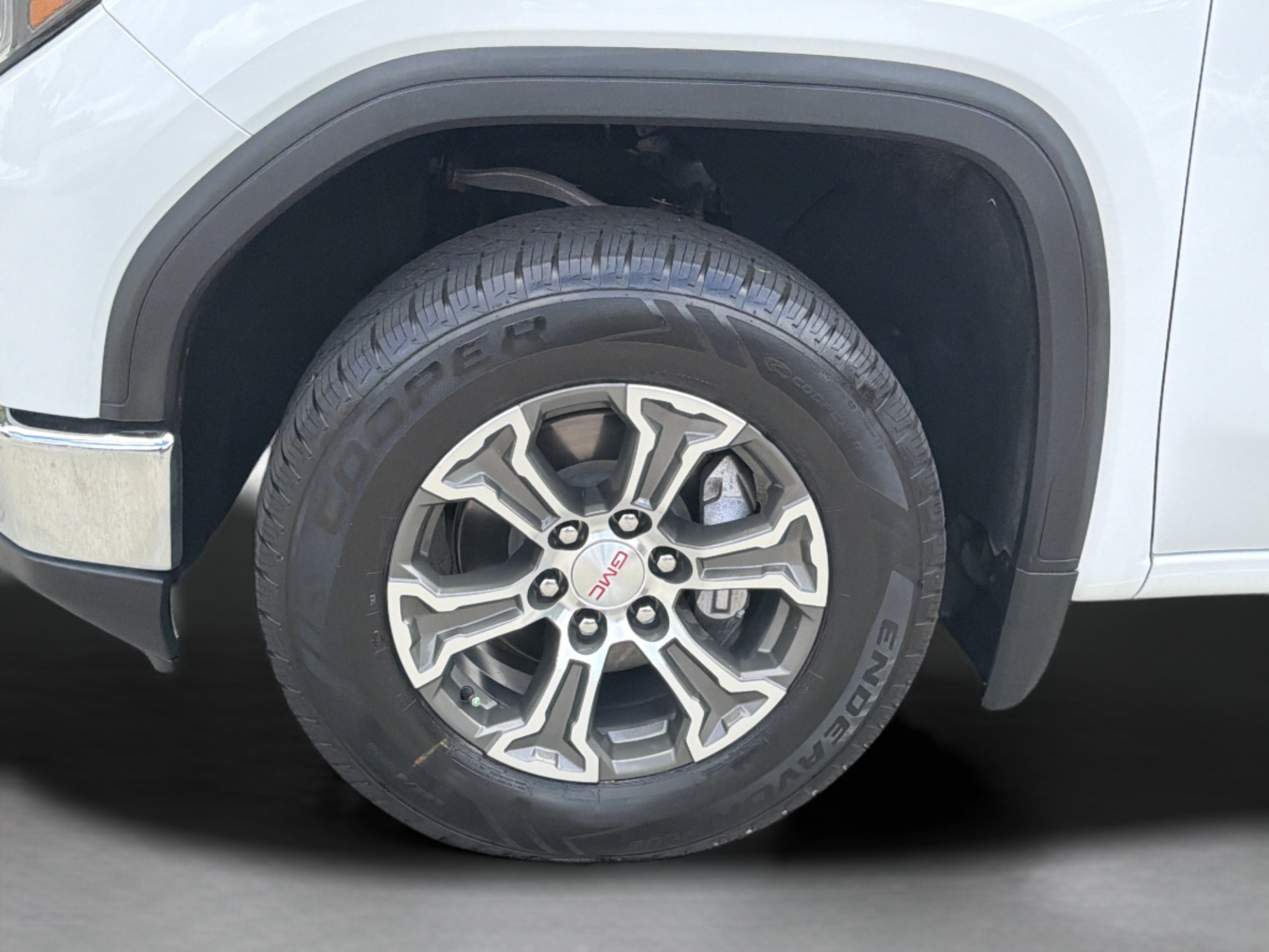 Used 2025 GMC Sierra 1500 SLT RWD image 25