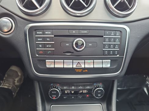 Used 2019 Mercedes-Benz CLA 250 image 24