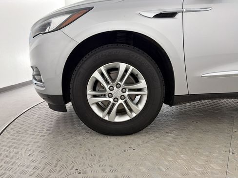 Used 2020 Buick Enclave Essence w/ Sound and Sites Package FWD image 12