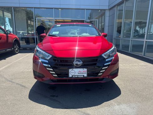 New 2025 Nissan Versa SV image 2