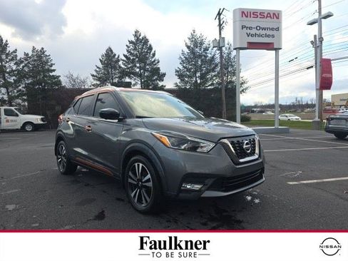 Used 2018 Nissan Kicks SR w/ Exterior Electronics Package image 1
