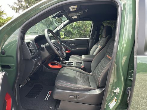 Used 2024 Nissan Frontier PRO-4X w/ Pro Convenience Package AWD/4WD image 13