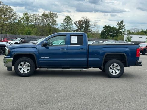 Used 2017 GMC Sierra 1500 SLE w/ SLE Value Package AWD/4WD image 4