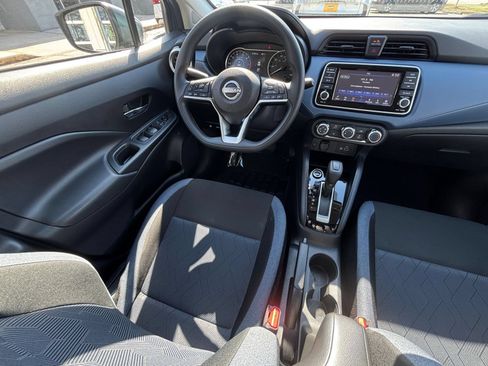 Used 2025 Nissan Versa SV FWD image 38