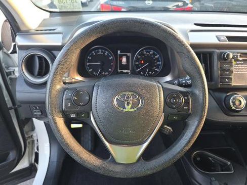 Used 2017 Toyota RAV4 LE image 5