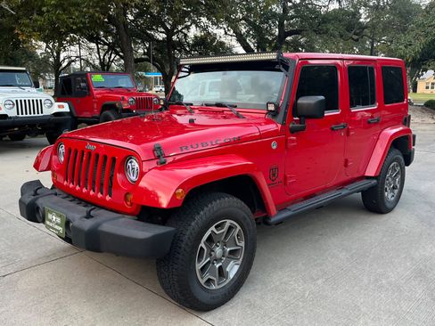 Used 2013 Jeep Wrangler Unlimited Rubicon image 4
