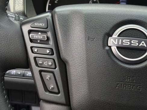 Used 2024 Nissan Frontier SV w/ SV Convenience Package AWD/4WD image 13